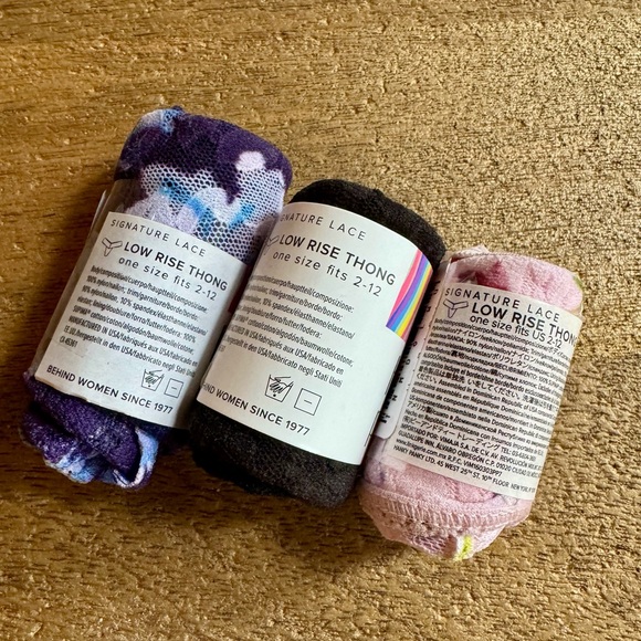 Hanky Panky Women’s Signature Lace Low Rise Thong Underwear Panties x 3 Pair NWT - Picture 2 of 5